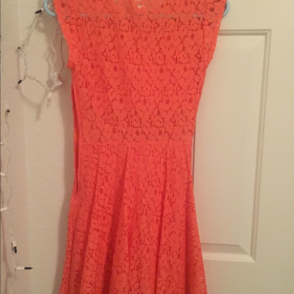 Super cute coral dress - Picture 2 of 3